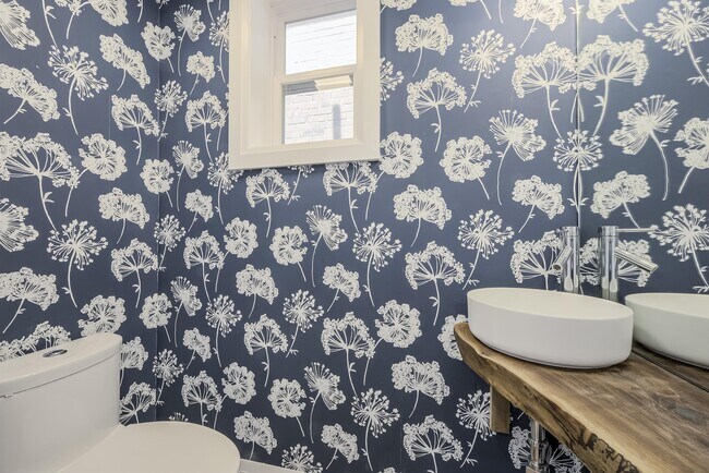 Photo - 17 Lockwood Rd Unit A