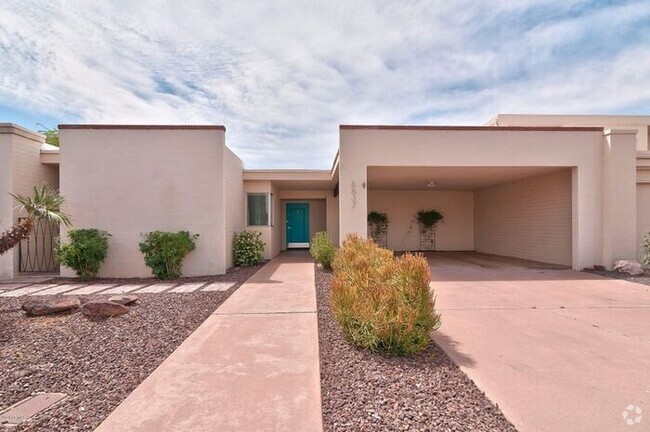 Building Photo - Nice Scottsdale Townhouse 2 bed 2 bath!