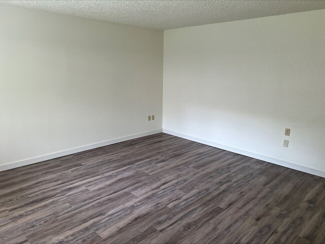 Photo - 1111 W Providence Ave Unidad #A