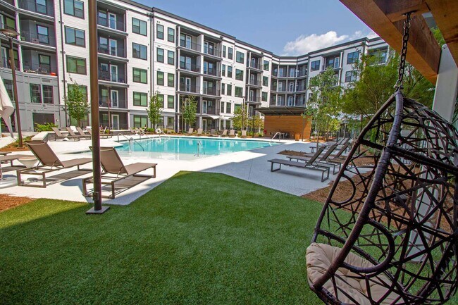 Spectator - Spectator Apartments