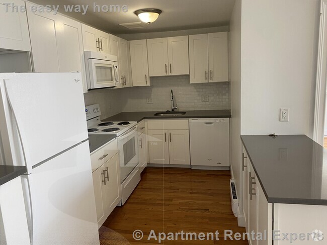 Building Photo - 134 Summer St Unit #11 Rental