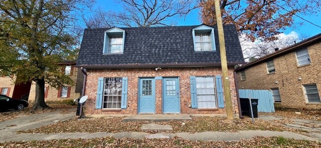 Building Photo - Tammy Lynn Dr Duplex Unit B