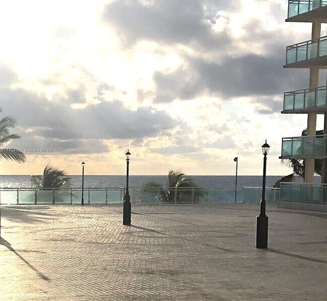 Photo - 3900 Galt Ocean Dr Unidad 111