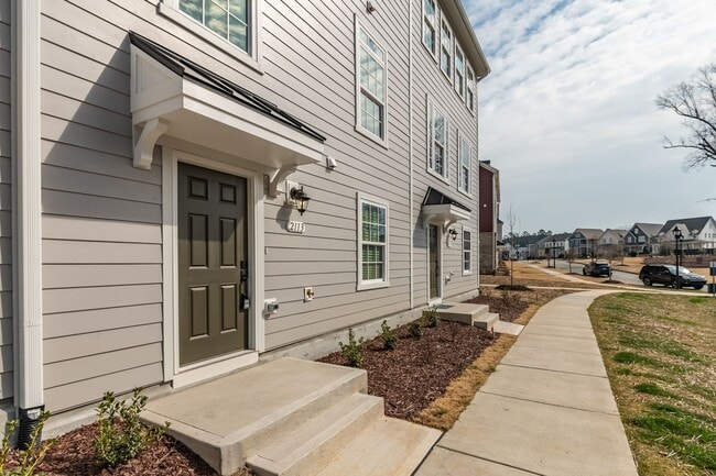 Photo - Available NOW! 4 Bed, 4 Bath in 751-South Neighborhood!