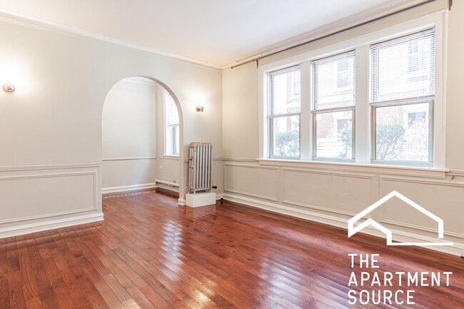 Photo - 544 W Surf St