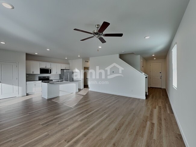 Photo - 4712 85th Dr NE