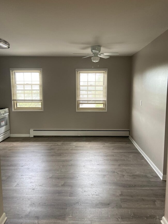 Photo - 255 Main St Apartment Unit F3