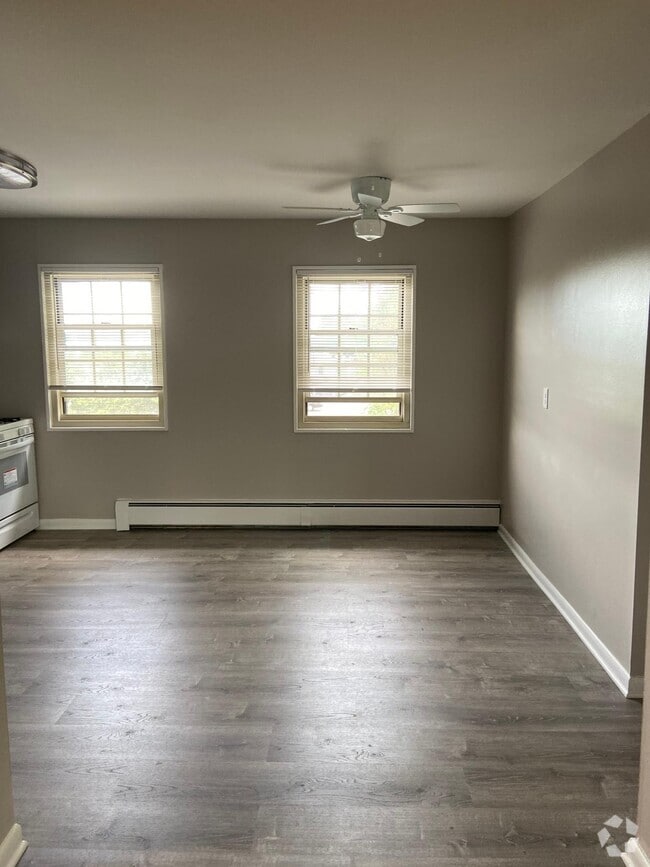 Building Photo - 255 Main St Unit F3 Rental