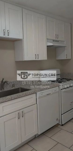 Photo - 4209 Winona Ave Unit 4223