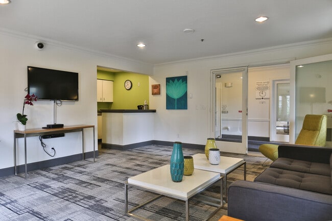 Cabaña - Charbonneau Apartments