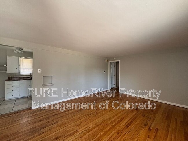 Photo - 935 Winona Ct