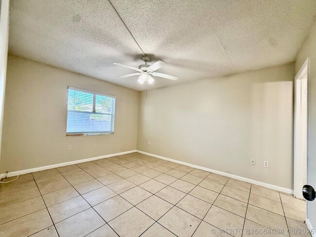 700 SW 81st Ave Unit 1A