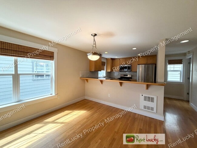 Photo - Fantastic 3 Bedroom in Ballard w/ Natural Lighting and Beautiful Finishes!