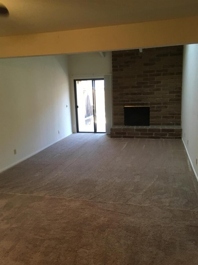 Building Photo - 1537 W Boston Ave Unit 103 Rental