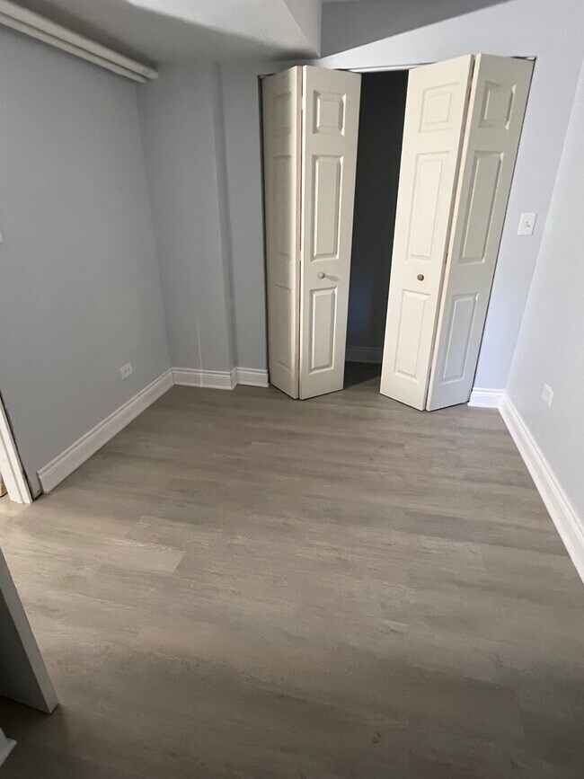 Photo - 5428 S Drexel Ave