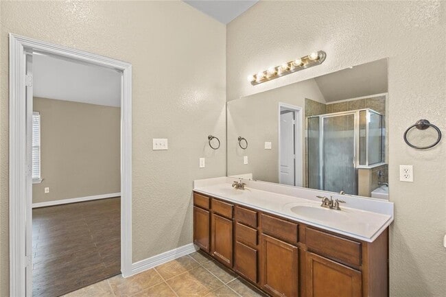 Photo - 3818 Springcrest Ln