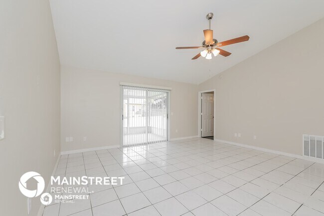 Photo - 807 Savona Pl