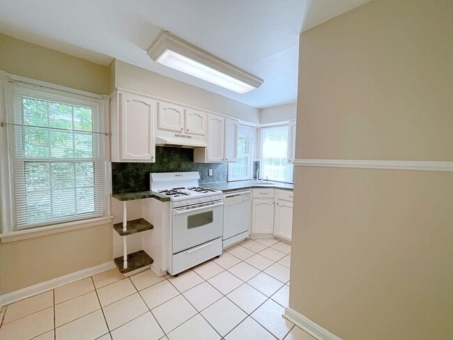 Photo - 925/927 Rittiner Drive Unit 927