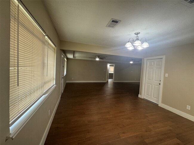 Photo - 12811 Labelle Ln