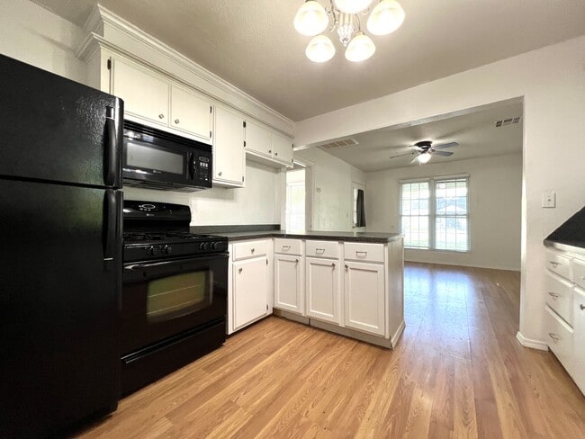 Photo - 507 E Symmes St