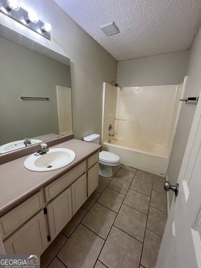 Photo - 15 Talbot Ct