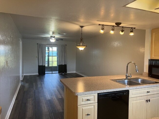 Photo - "Charming 2-Bed, 2-Bath Villa with Stunnin... Unit 801