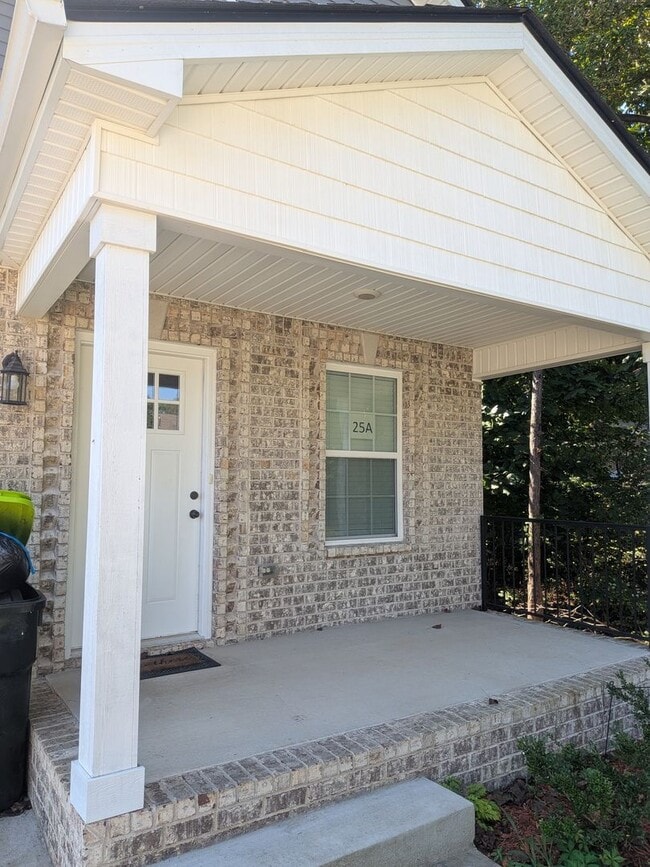 Photo - 816 Lutz Ln