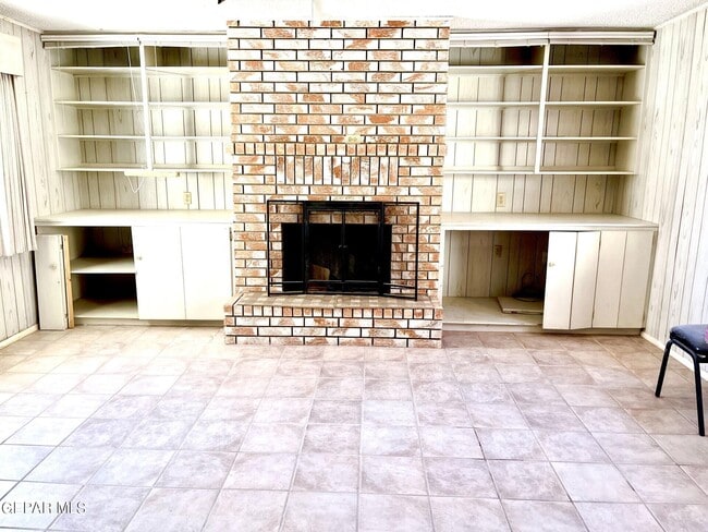 Photo - 1717 Dakota St