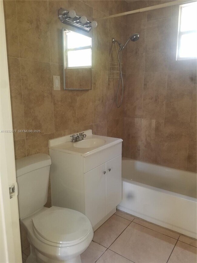 Photo - 1449 NE 131st St Unit 1449