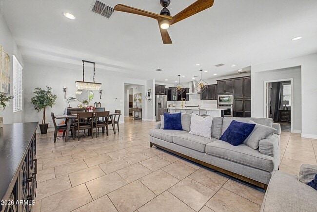 9020 S 41st Glen