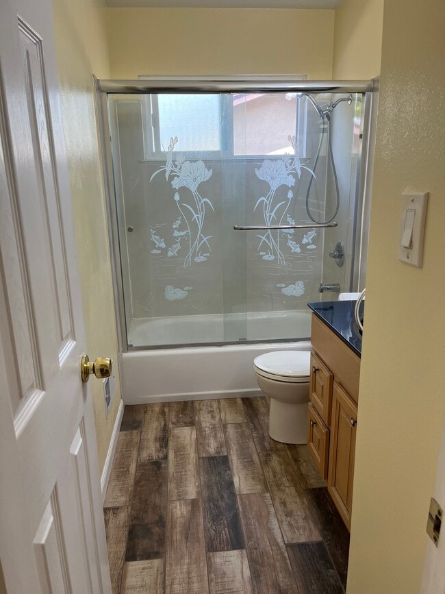 2592 Santa Barbara Dr