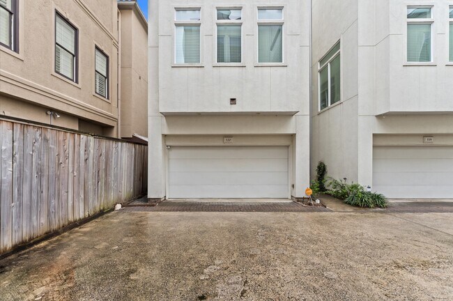 Photo - 120 Pierce St