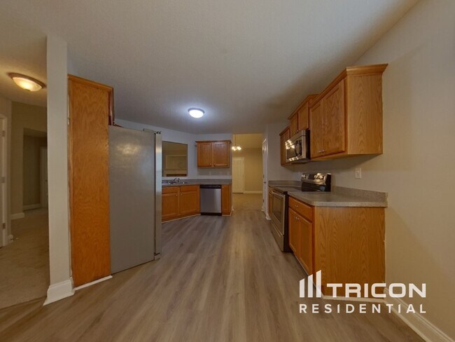 Photo - 214 Raleigh Way