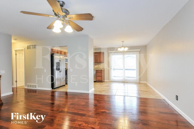 Photo - 1562 Glenage Dr