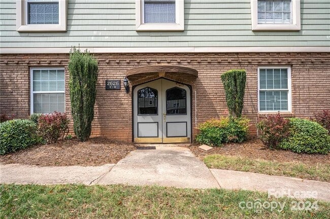 Photo - 2626 Park Rd Unidad E