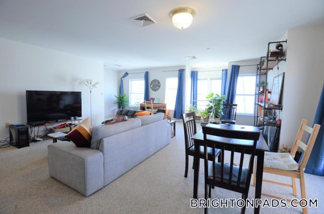 Photo - 8-10 Glencoe St. Unidad 2