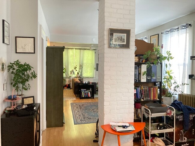 Building Photo - 100 Mansfield St Unit 102-2