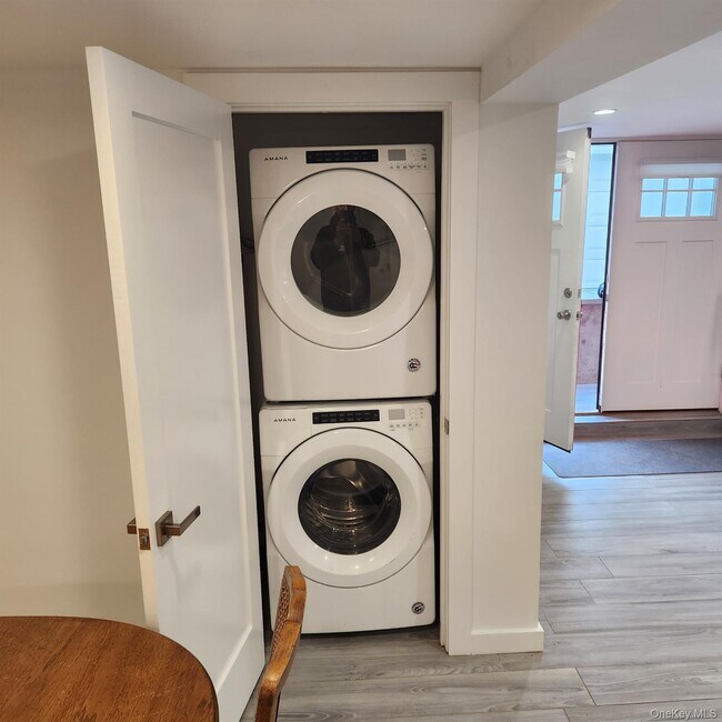 226 E Pine St Unit 2