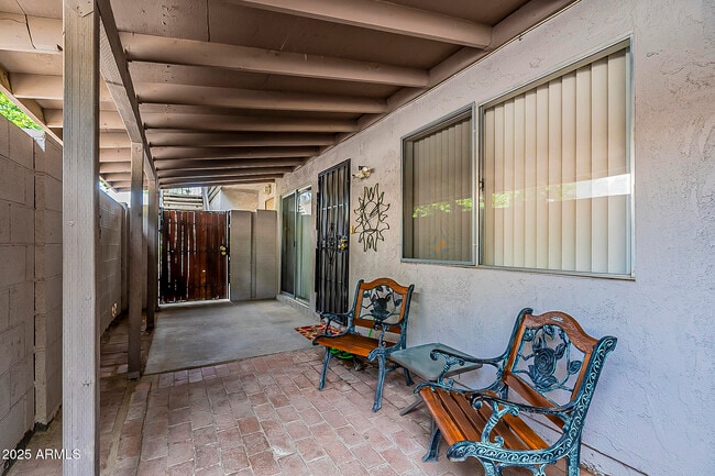 Photo - 1023 N 84th Pl