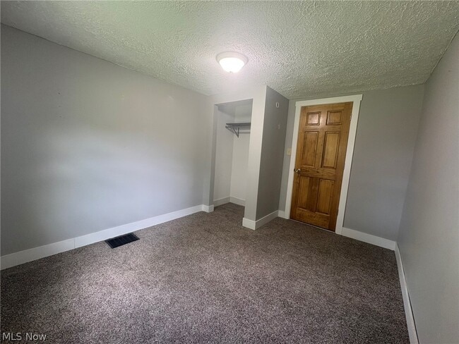 Photo - 821 Goddard Ave