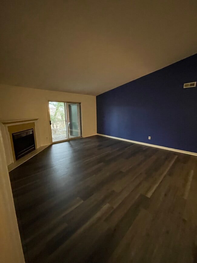 Building Photo - 9642 Crosley Farm Dr Unit 70