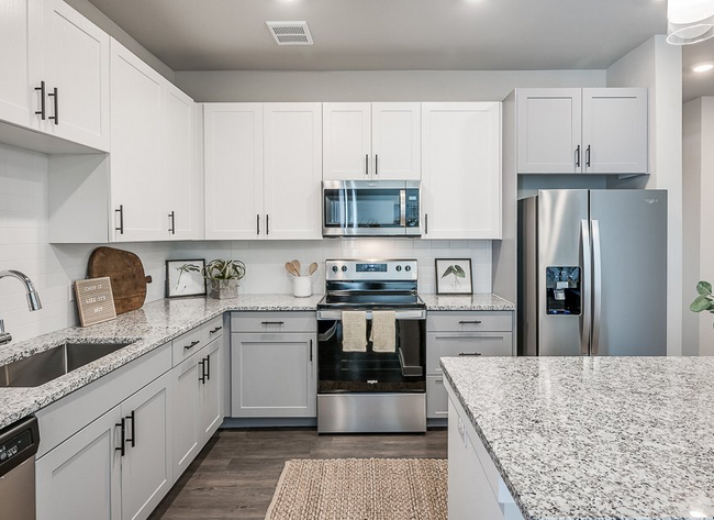 Building Photo - 10920 Day Rd Unit 302.3 Rental