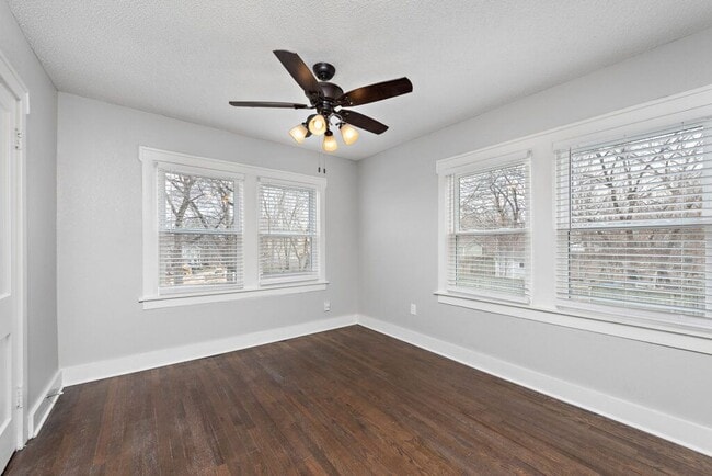 2805 CHARLOTTE