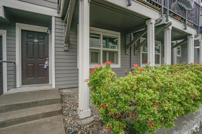 Building Photo - BEAUTIFUL CONDO ON THE COLUMBIA RIVER Unit 1731