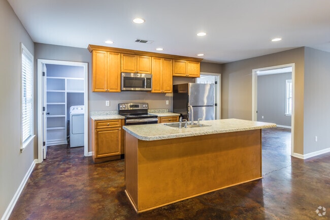 Interior Photo - 3570 Spottswood Ave Rental
