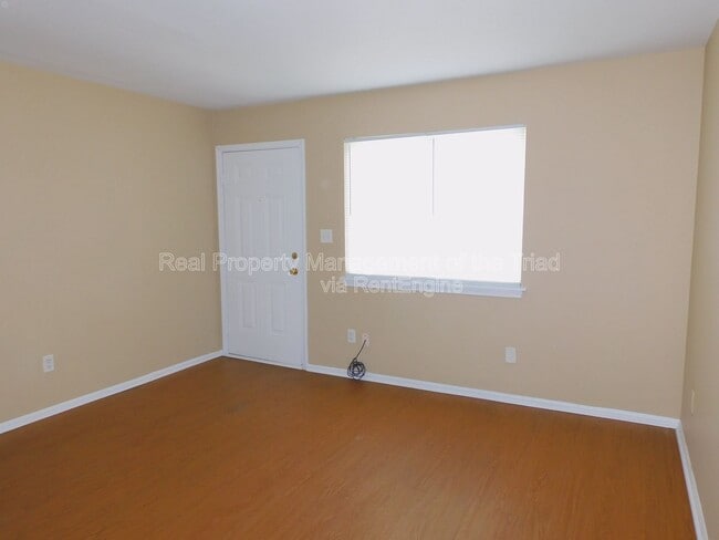 Photo - 4302 Parker St Unit E