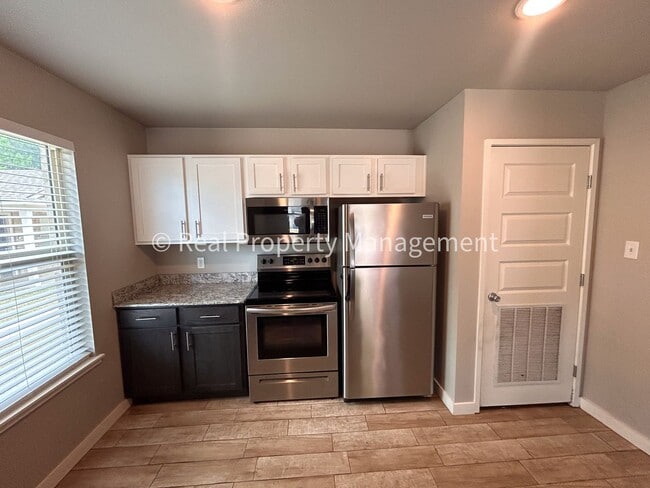 Photo - 1608 S P St