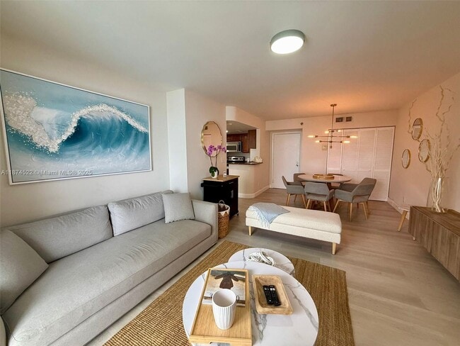 Building Photo - 770 Claughton Island Dr Unit 812