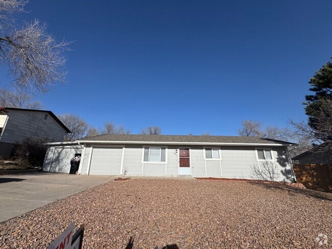 Building Photo - Updated 3 bed, 1 bath Ranch Rental