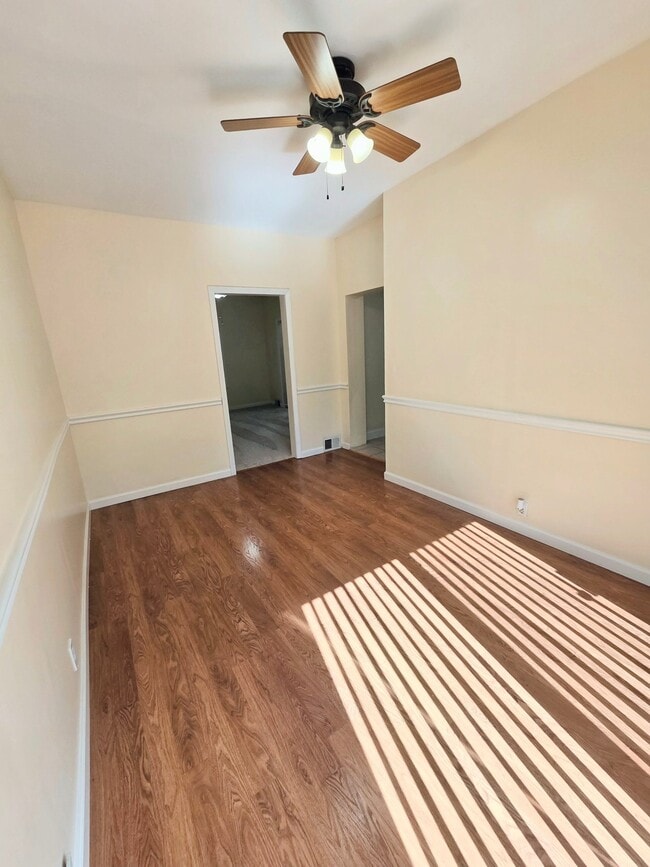 Photo - 313 Rinne St